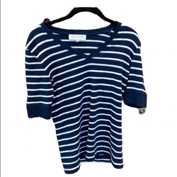 Jones New York Tops - Jones New York.  Women’s top. Size M.